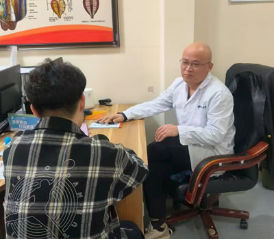 滁州市|男科医师高朋磊：守护男性健康，专业男科诊疗